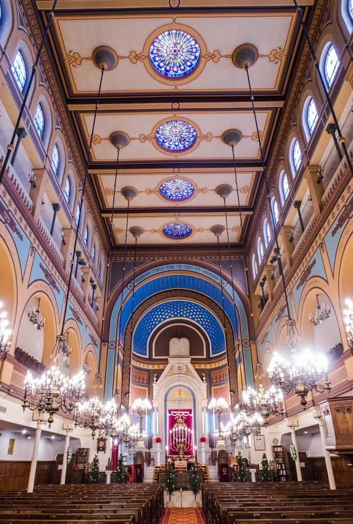 merveilleux-hommage-simone-veil-la-synagogue-de-nazareth